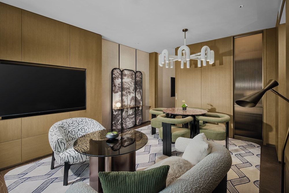 Hotel Indigo Wuxi Qingming Bridge by IHG Suite, 1 Bedroom (Dining Areas) 7