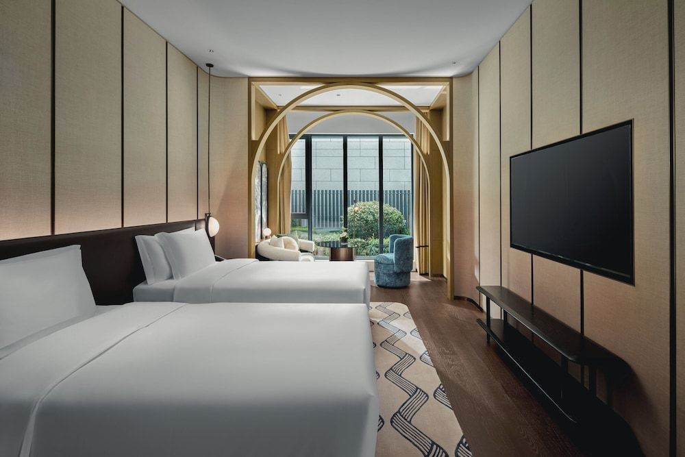 Hotel Indigo Wuxi Qingming Bridge by IHG Standard Room, 2 Double Beds, Garden View 5