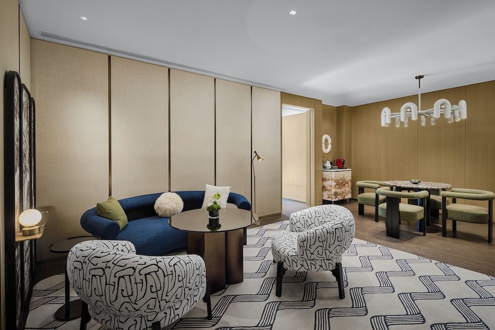 Hotel Indigo Wuxi Qingming Bridge by IHG Suite, 1 Bedroom (Dining Areas) 5