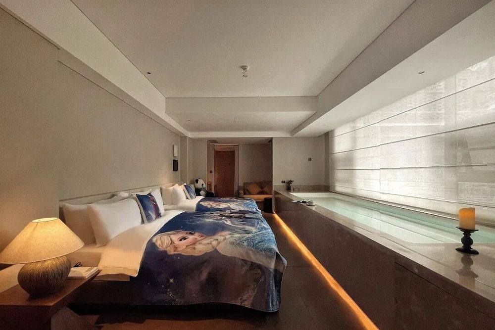 Phoenix Hall House Hotel Elite Twin Room 6