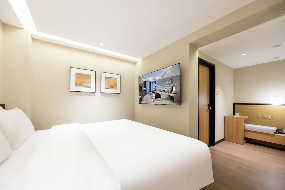 Business Quadruple Room