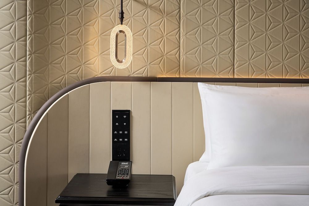 MaxX Harbour-view Qingdao Superior Double Room, Partial Ocean View 5