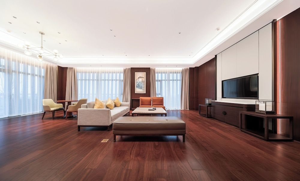 Luoyang Yishui Grand Hotel Executive Suite, Courtyard View 2