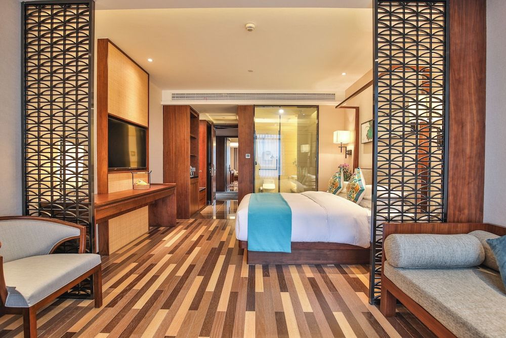 Luxury King Room