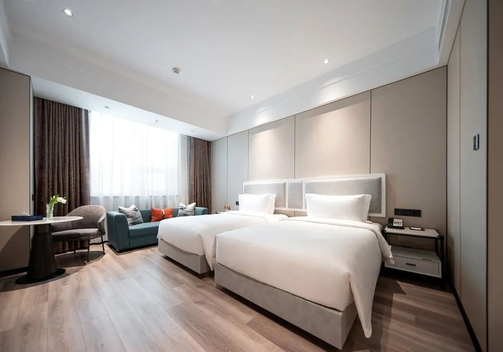 Golden Pear Hotel Deluxe Twin Room 2