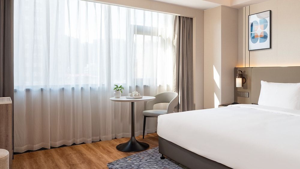 Holiday Inn Express Putian City Center by IHG 1 King Standard 5