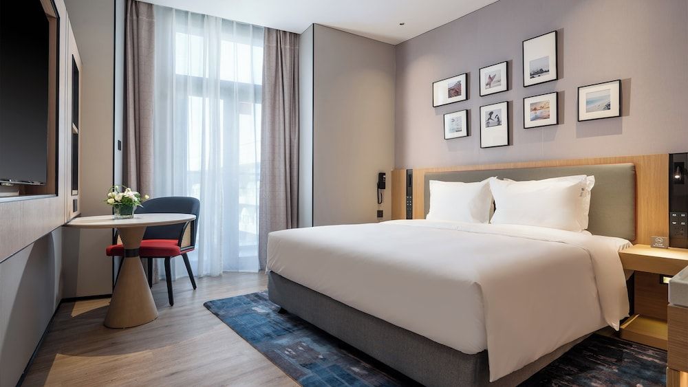 Holiday Inn Express Haikou Intl Duty Free City by IHG Standard Room 2