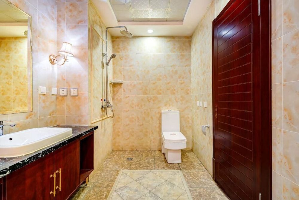 Tiancheng Peter Hotel Luxury Double or Twin Room, Mountain View 4