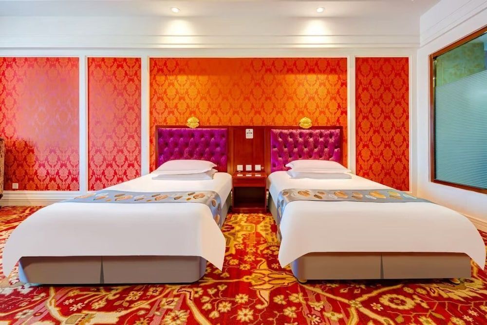 Tiancheng Peter Hotel Luxury Double or Twin Room, Mountain View 3