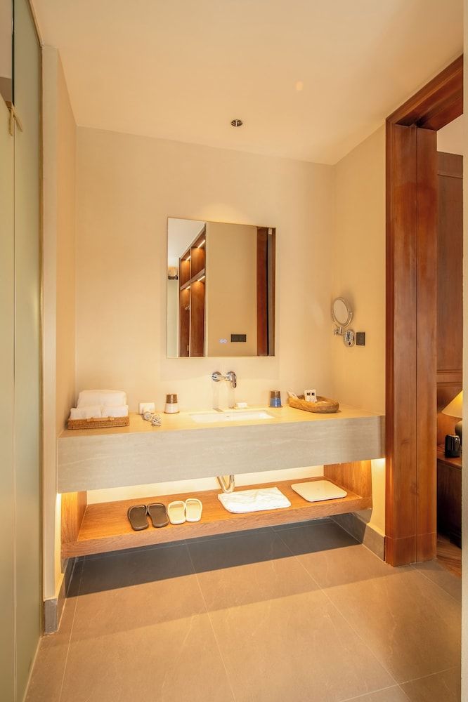 La Danse Sacree Hotel Executive Twin Room, City View 8