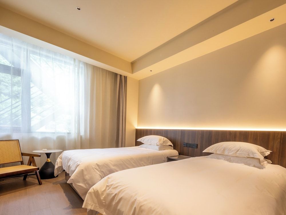 Huangshan Yunman Homestay Basic Double Room, Multiple Beds, Air conditioning, Mountain View 8