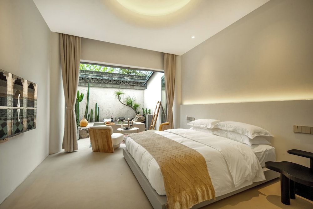 Jiangnanfu Bed and Breakfast Standard Double Room, Courtyard View
