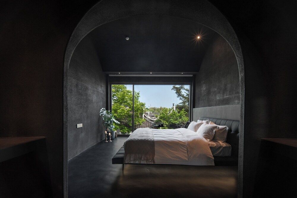 Jiangnanfu Bed and Breakfast Classic Double Room, Hill View 10