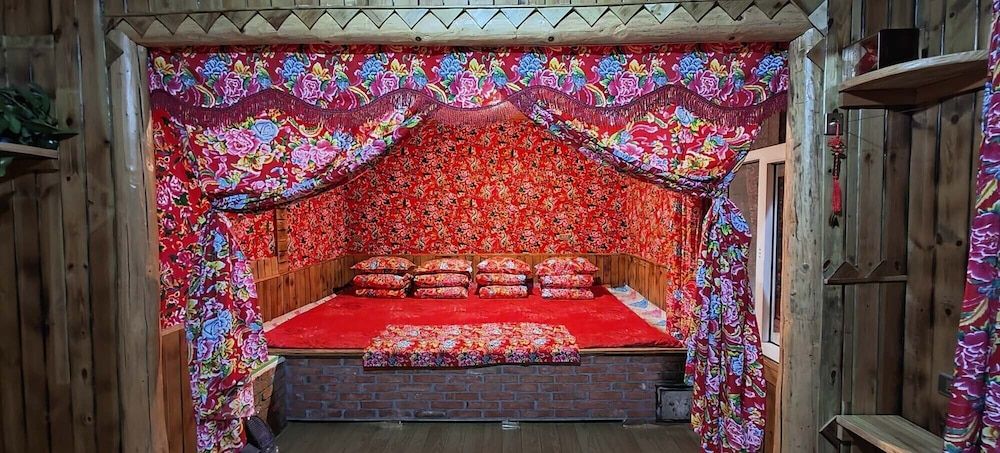 Signature Quadruple Room, Courtyard View
