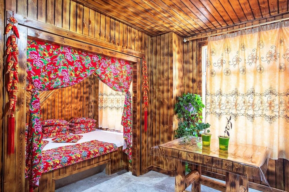 Signature Triple Room, Courtyard View