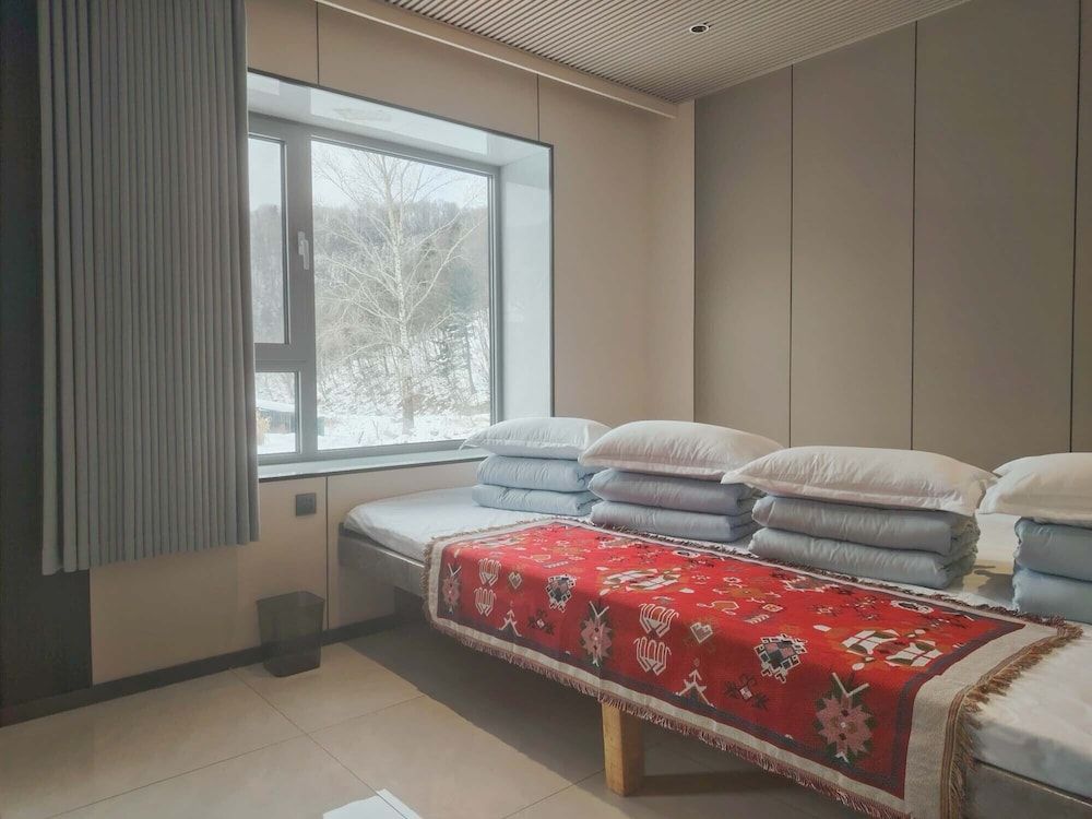 Business Quadruple Room, Courtyard View
