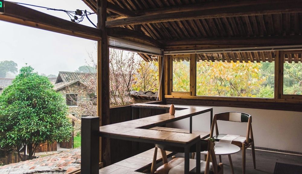 Lishui Manshanju Forest Retreat Senior Double Room, River View 6