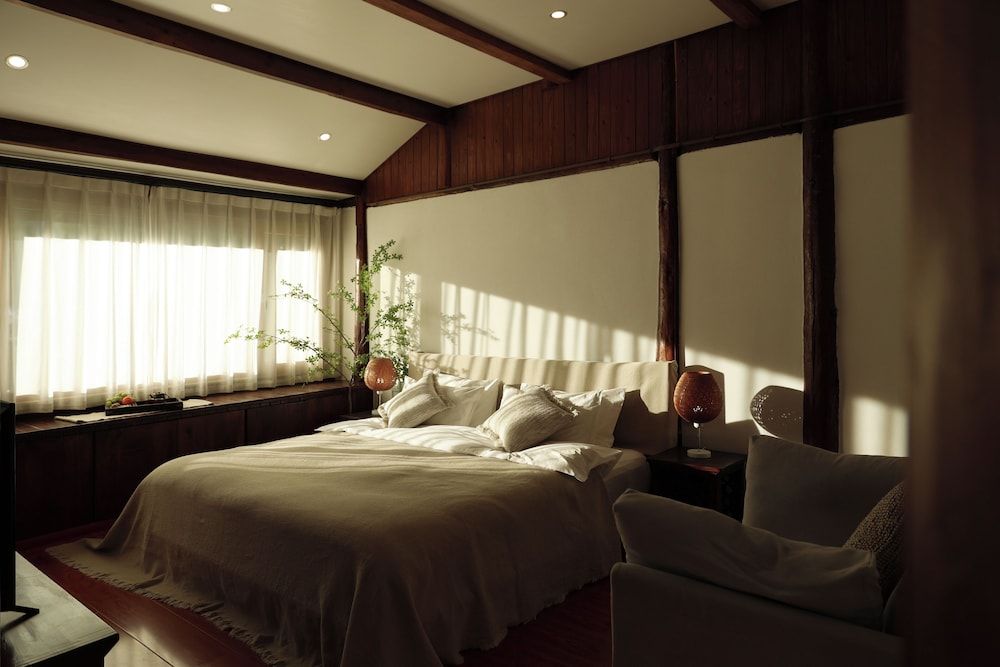 Senior Double Room, Courtyard View