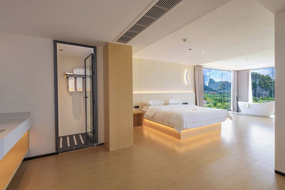 Luxury Suite, Mountain View