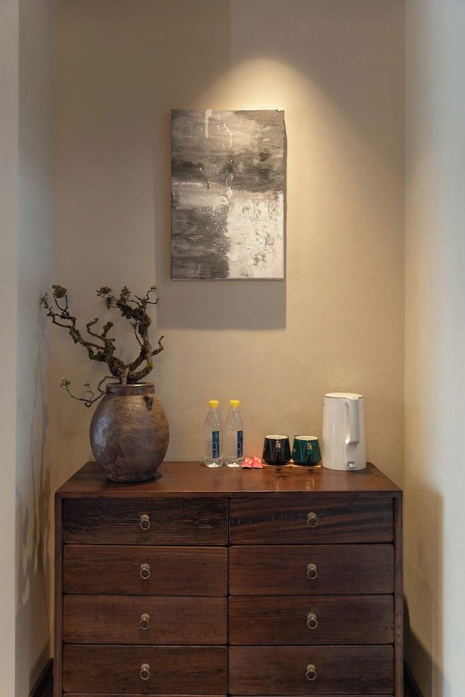 Shangri-la Nine Shepherds Oxygen Retreat Deluxe Double Room, Hill View 14