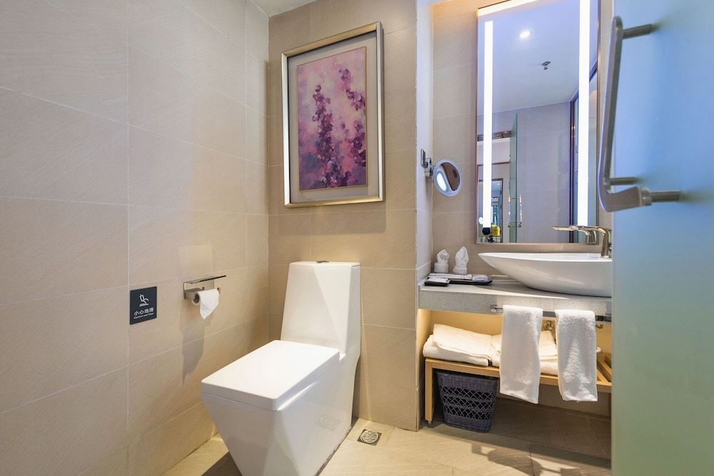 Lavande Hotel Shenzhen Bao'an The East Luxury Double Room, City View 6