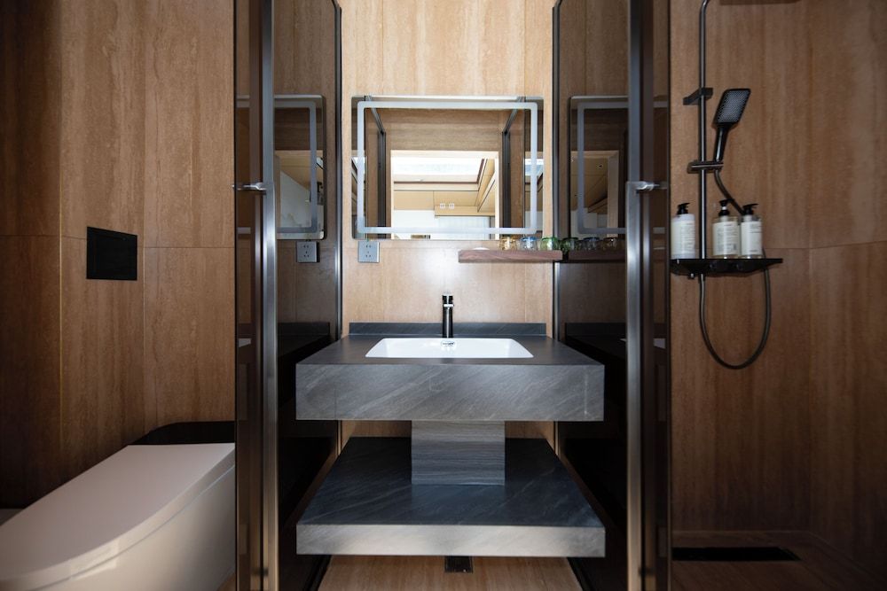 The wonderland homestay Classic Twin Room, Courtyard View 5