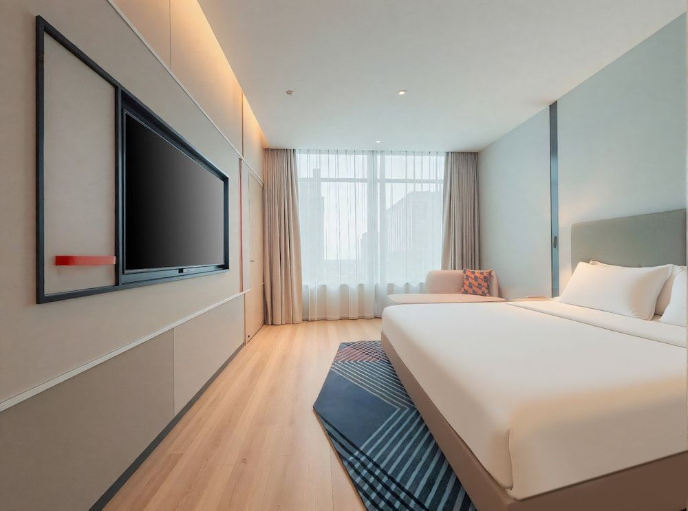 Holiday Inn Express Langfang Sanhe by IHG 1 Bedroom Suite Stocked Minibar Included 2