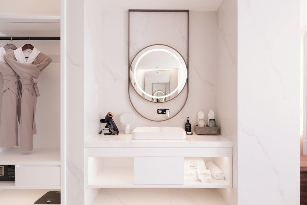 Dali Puyu VILLA Cliff Seaview Hotel Romantic Room 8