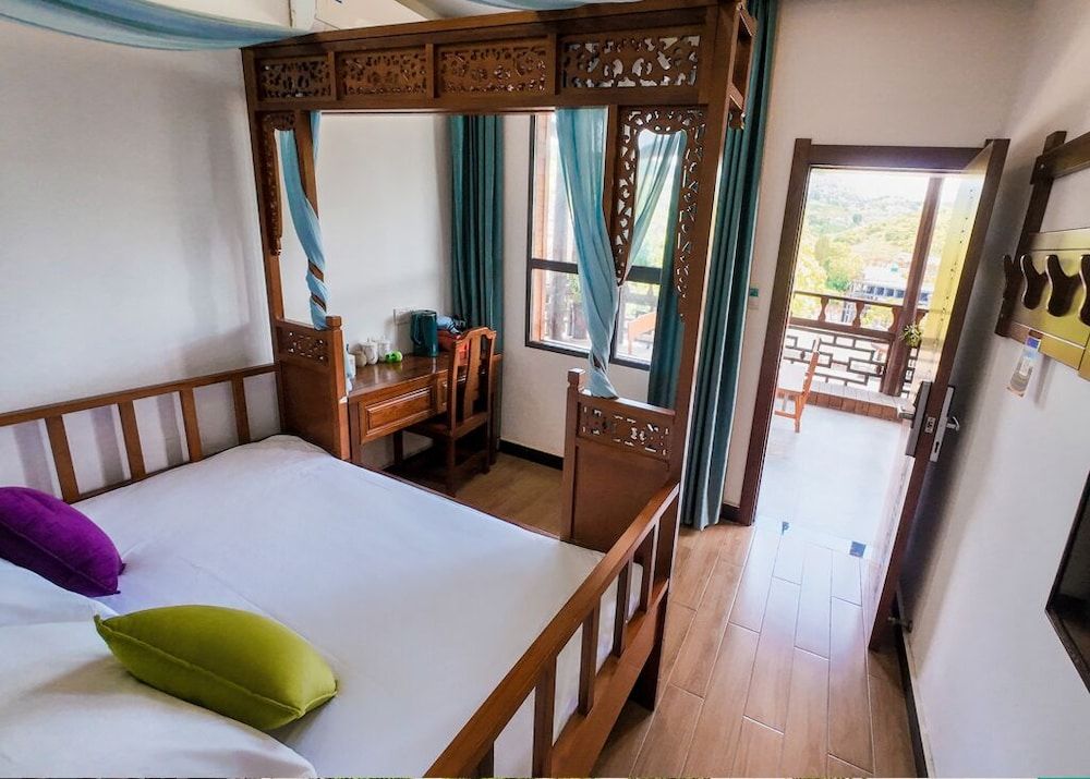 Jingjing Home Inn No. 372  Furong Town Comfort Double or Twin Room, River View 3