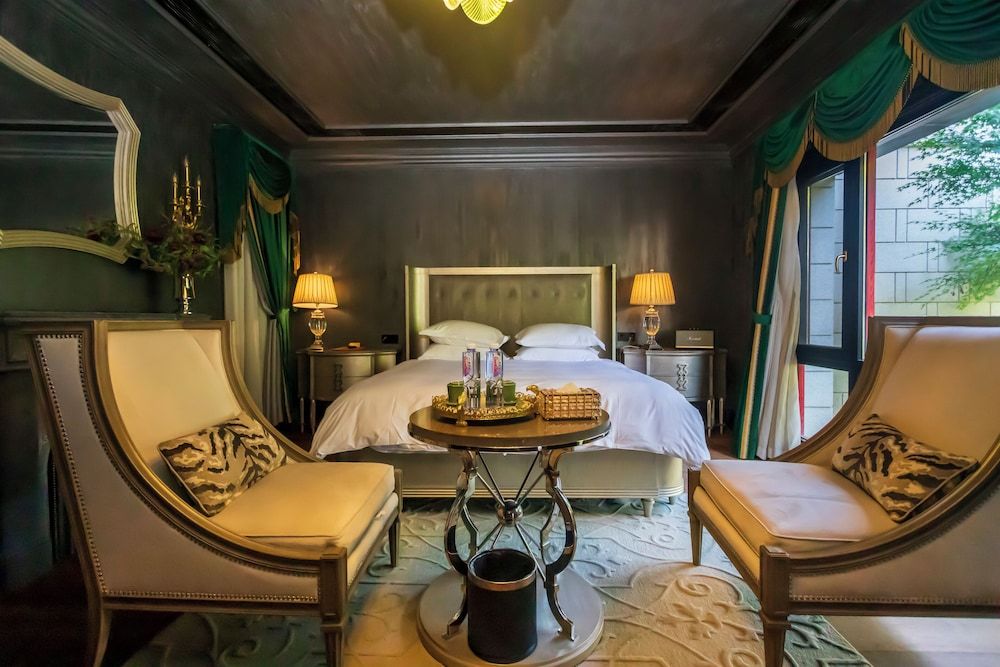 Senior Double Room, Courtyard View