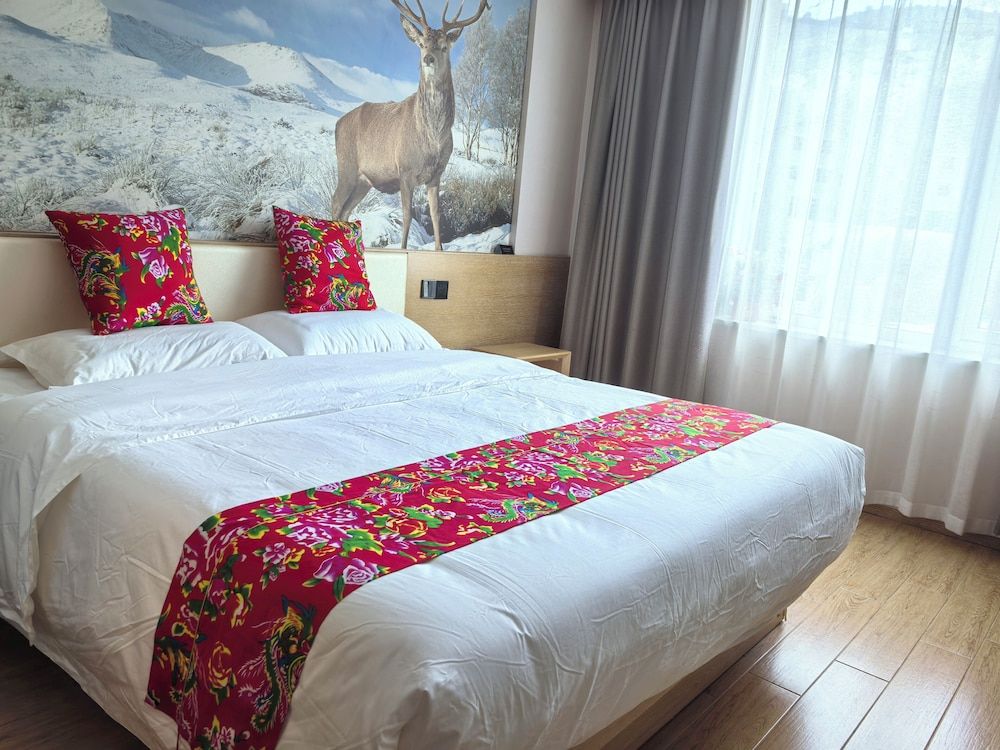 Erlanghe Jingbei Hotel Standard Double Room, Mountain View 6