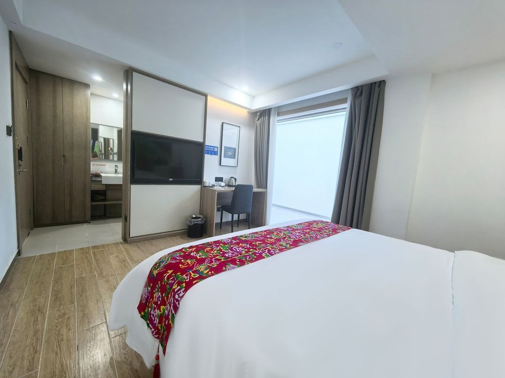 Erlanghe Jingbei Hotel Family Suite, Mountain View 6