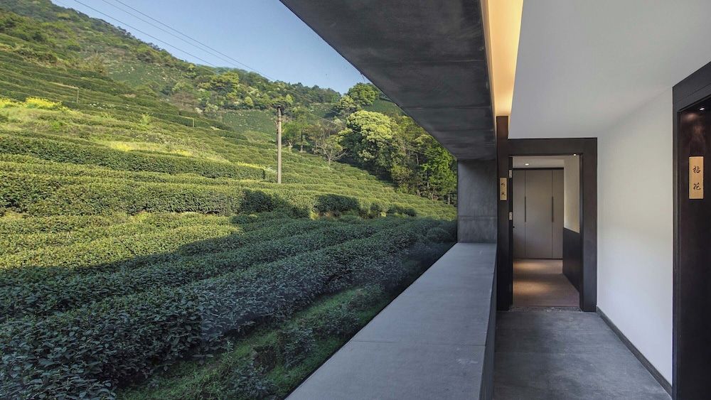 Lushimon Retrecrt Superior Double Room, Mountain View 5