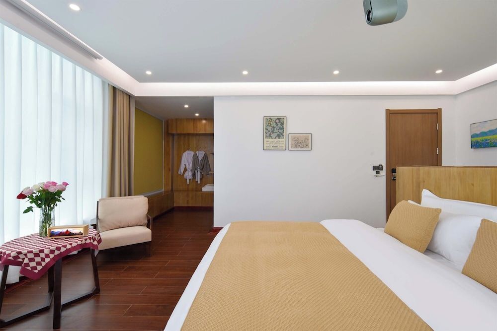 Luxury Double Room, Hill View