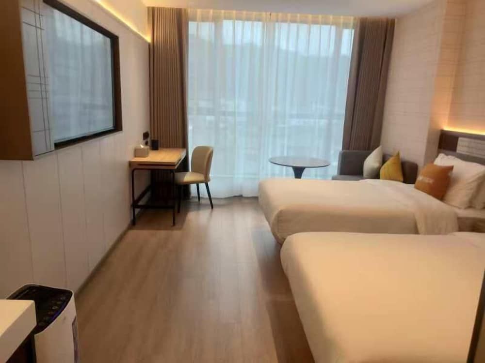Elite Twin Room