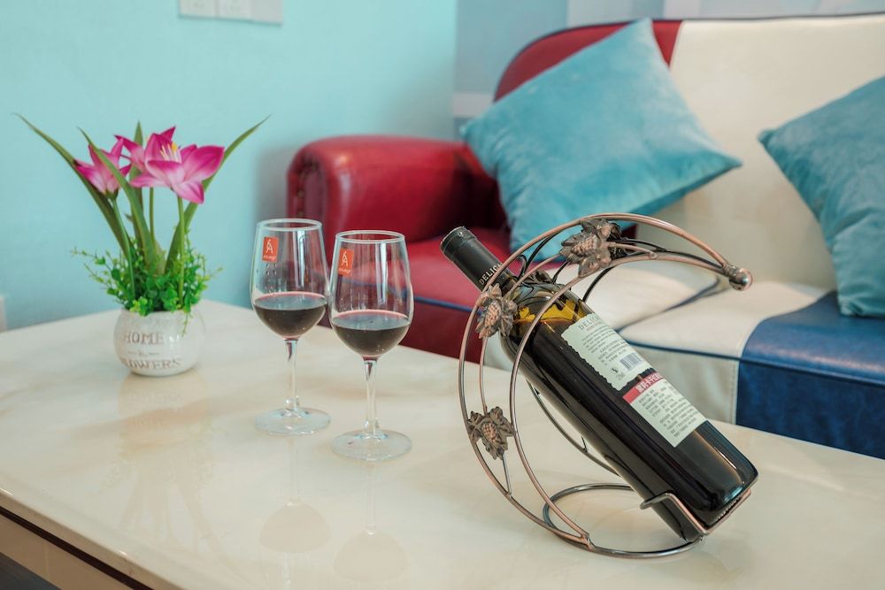 TUXI INTERNATIONAL APARTMENT Comfort Single Room, City View 2