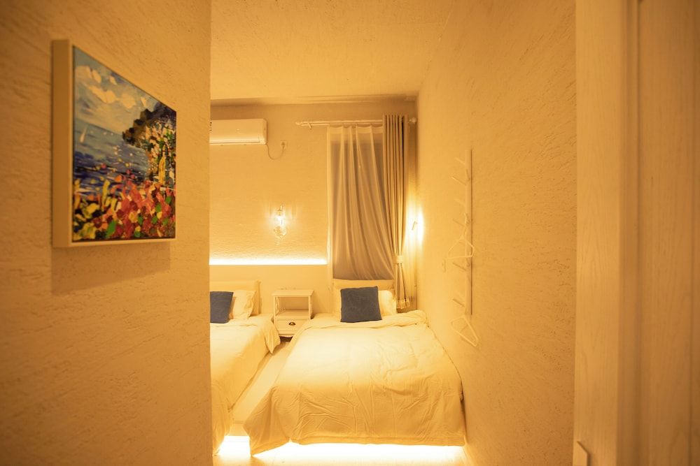 Beijing Fangtang Inn Comfort Triple Room, Hill View 2