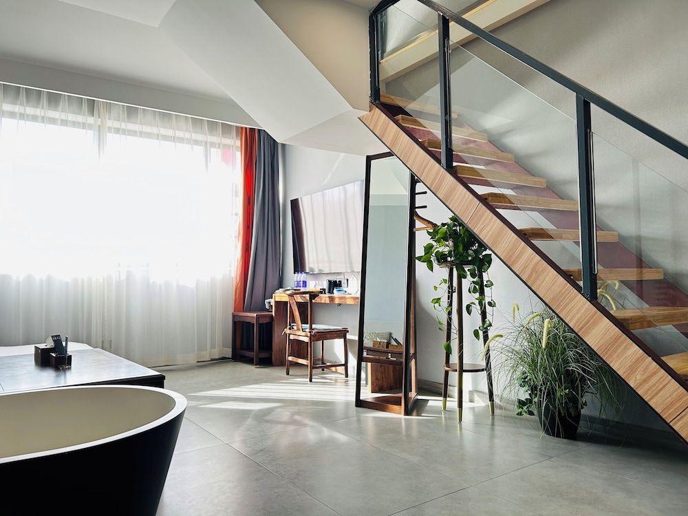 Qichi Waterfront B&B Hotel Loft Twin Room for Family 3