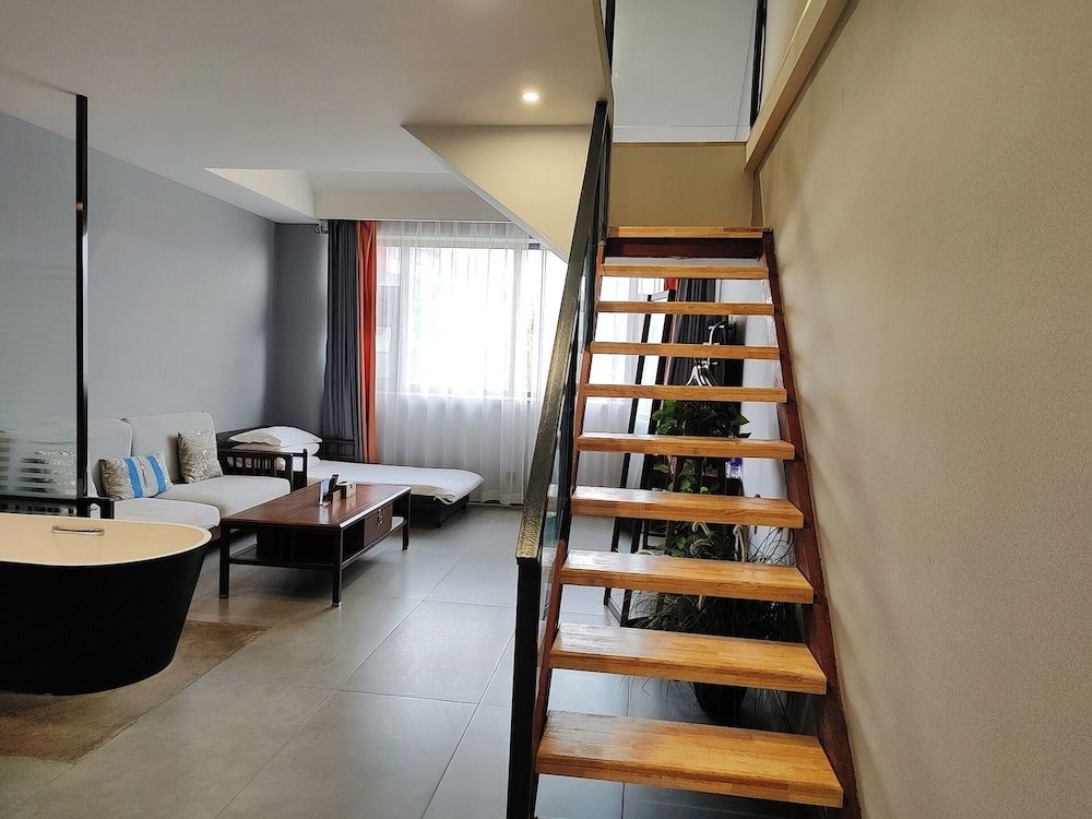 Qichi Waterfront B&B Hotel Loft Twin Room for Family 2