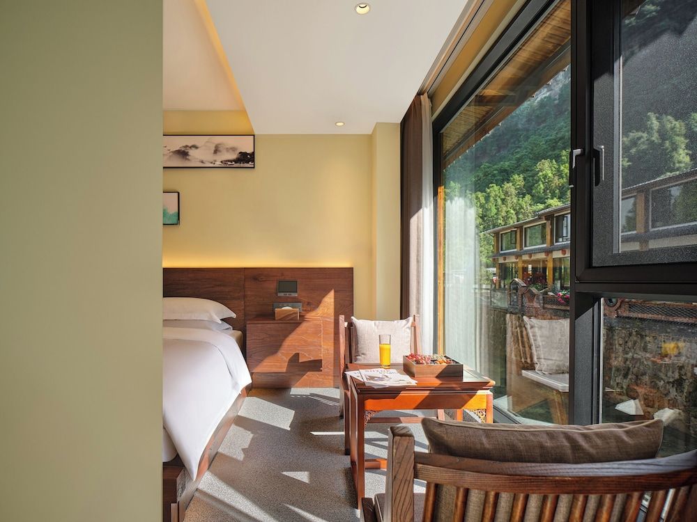 Zhangjiajie ZEN Retreat Superior Double Room, Mountain View 5