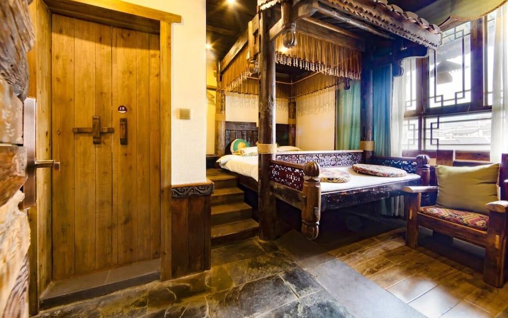 Butterfly Flowers Inn