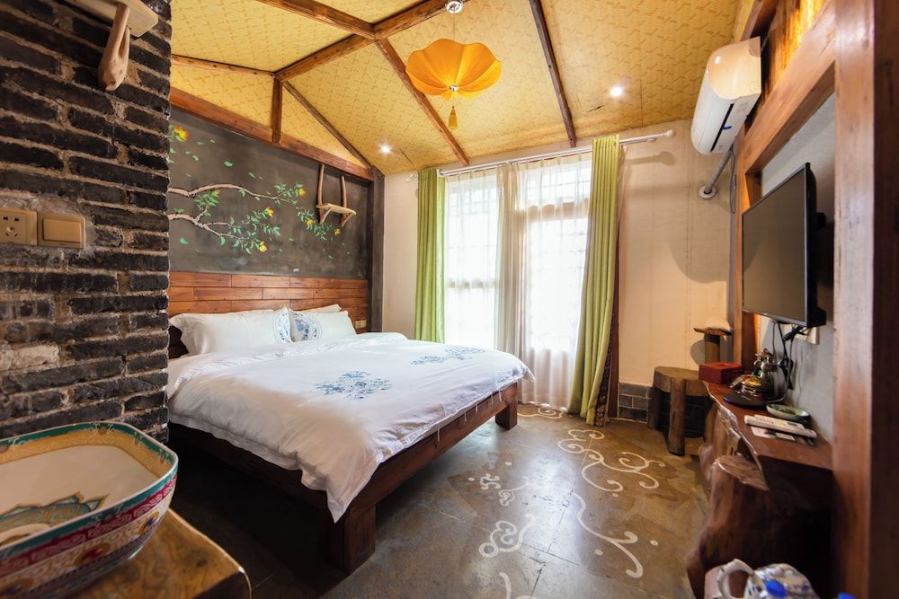 Butterfly Flowers Inn Elite Double Room 5