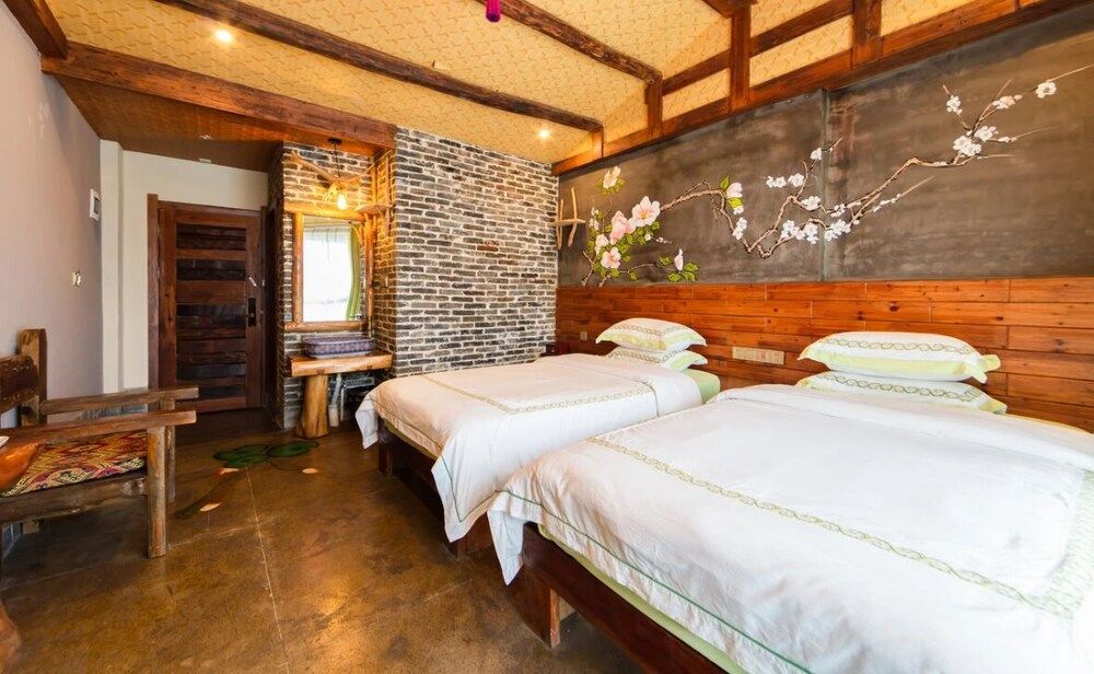 Butterfly Flowers Inn Comfort Double Room 7