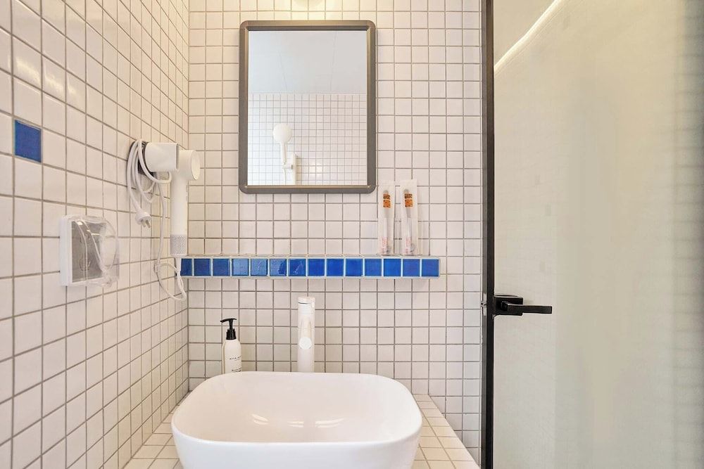 Tiaohai Living Youth Hotel Classic Double Room 7