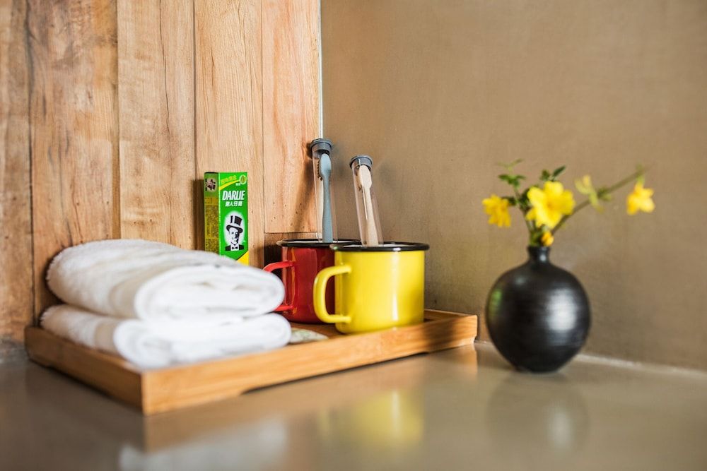 Verdant Whisper Stone Hill Seaview Inn Standard Twin Room, Lake View 6