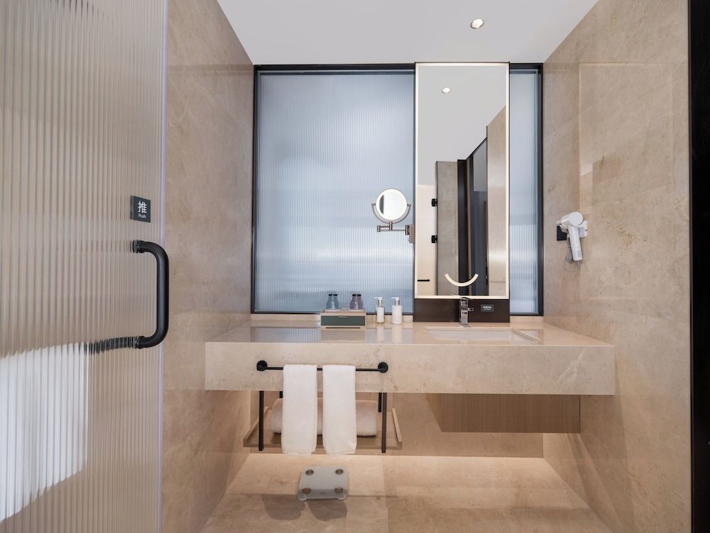 Holiday Inn Beijing Daxing Centre by IHG Deluxe Room, 2 Single Beds, City View 3