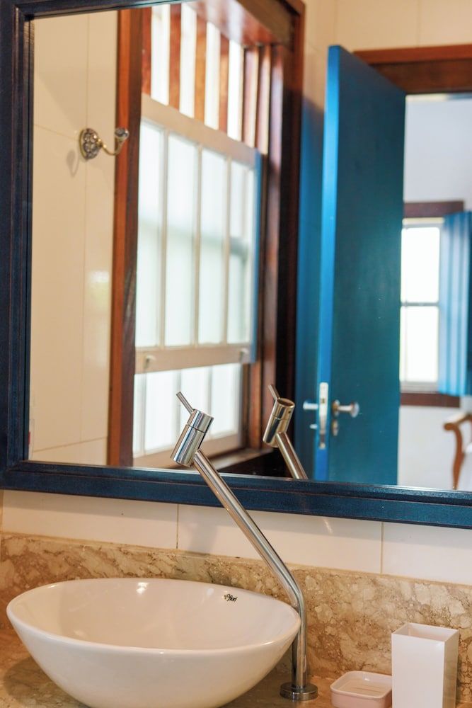 Pousada Valhacouto Standard Quadruple Room 6