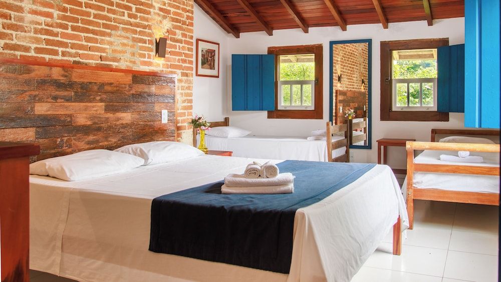 Pousada Valhacouto Standard Quadruple Room