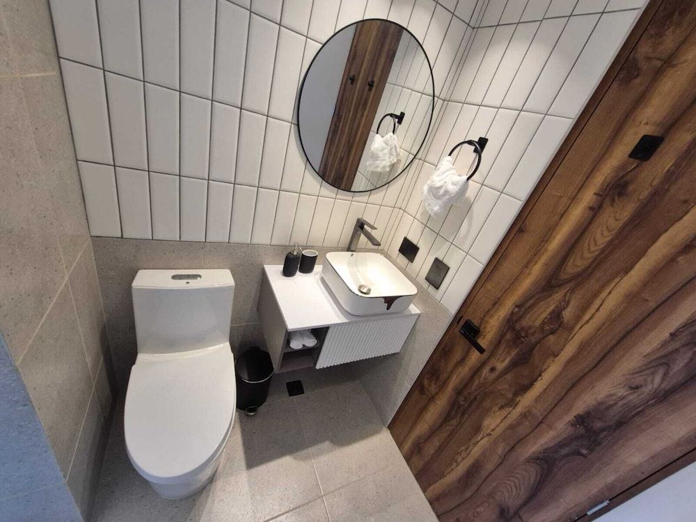 Mali Experience Suite (502) 7