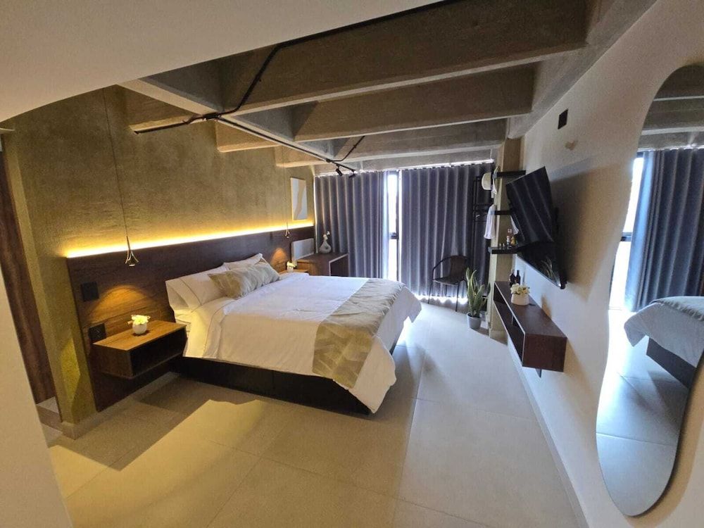 Mali Experience Suite (501)